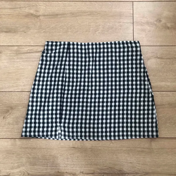 American Eagle Gingham Notched Mini Skirt - Image 3