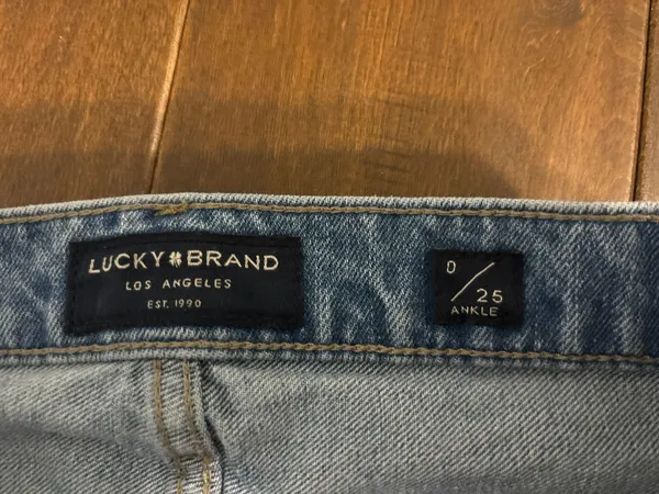 Lucky Brand Jeans - Image 3