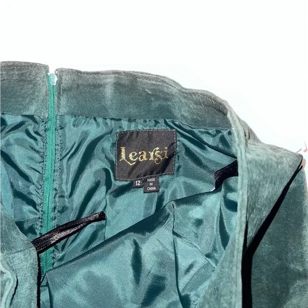 Vintage Elegant Green Suede Skirt by Lear’s Size 12 - Image 3