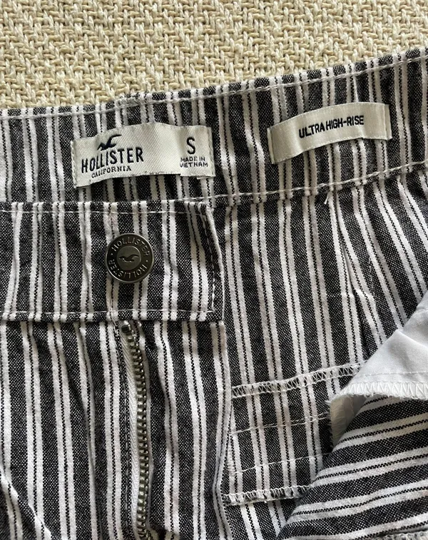 Hollister Pants - Image 3