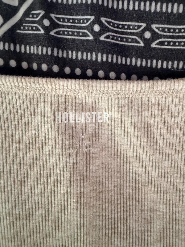 Hollister Baby Tee - Image 2