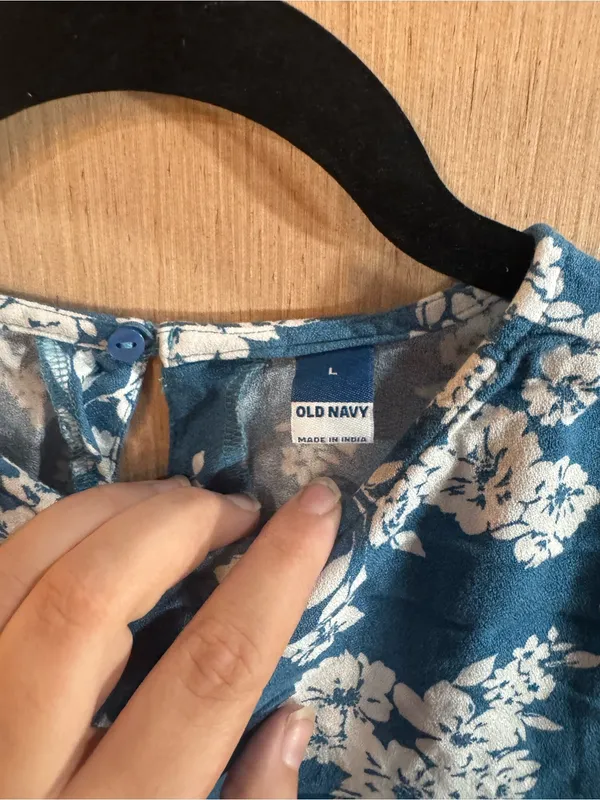 Old Navy Blue Floral Short-Sleeve Fit and Flare Dress Size Large - Image 3