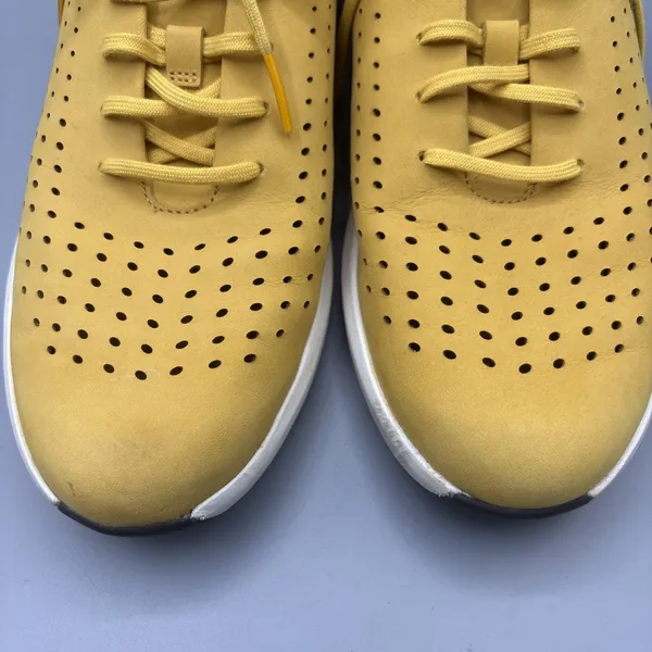 Clarks Unstructured Shoes Size 9.5 Yellow Lace Up Perforated Comfort Sneakers - Image 7