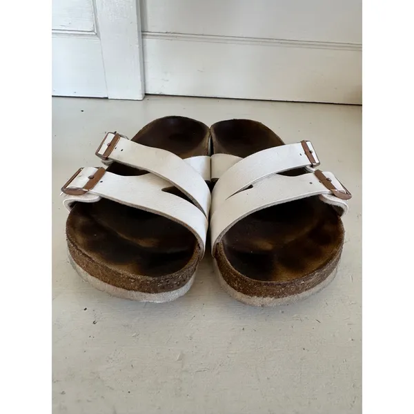 Birkenstock while‎ Yao sandal size 38 (7-7.5) - Image 4