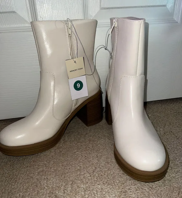 Universal Threads NWT Off-White Tall Ankle Booties - Image 2