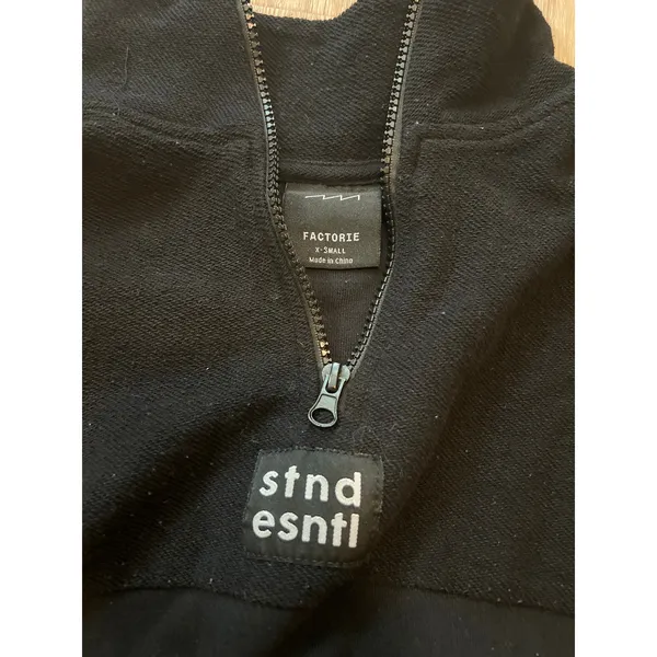 Factorie AU Black Cropped Pullover Hoodie XS Stnd Esntl Cotton - Image 3