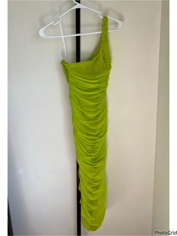 House Of Cb Nia Ruched Green One Shoulder Midi Dress XS - Image 3
