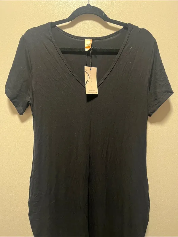 SMASH + TESS (NWT) The Sunday Black Short Sleeve Romper, V Neck, Size M - Image 4