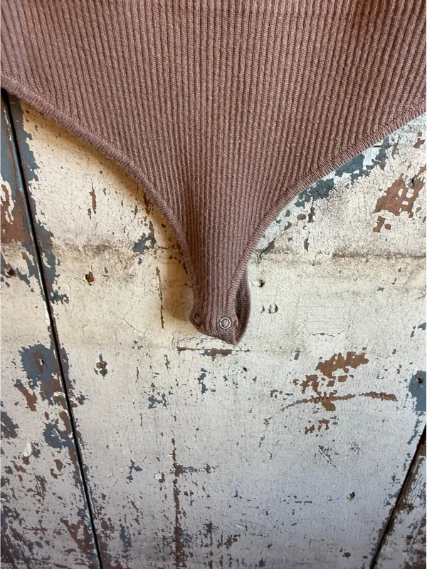 Abercrombie and Fitch Ribbed Thong bodysuit tank brown size small - Image 2