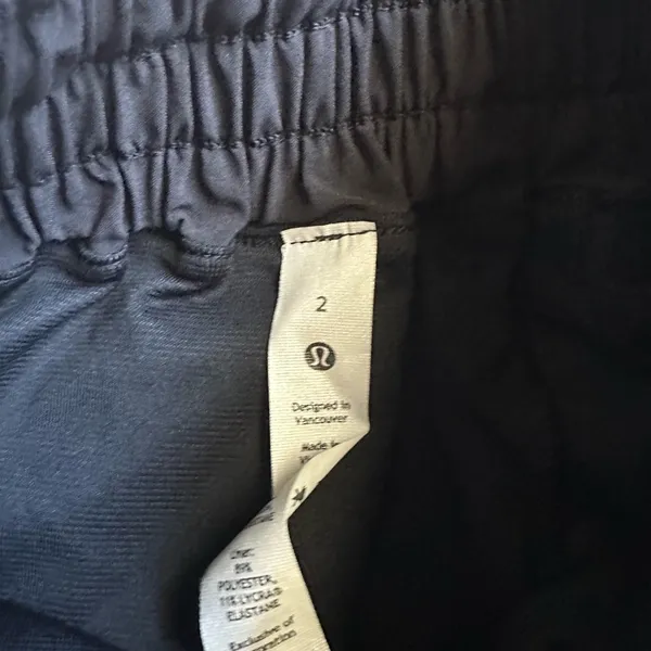 Lululemon Hotty Hot Shorts - Image 4