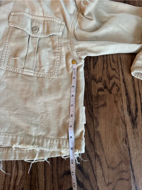American Eagle Medium Cropped Button Down Oversized Jacket Tan Cut off Raw Edge - Image 5