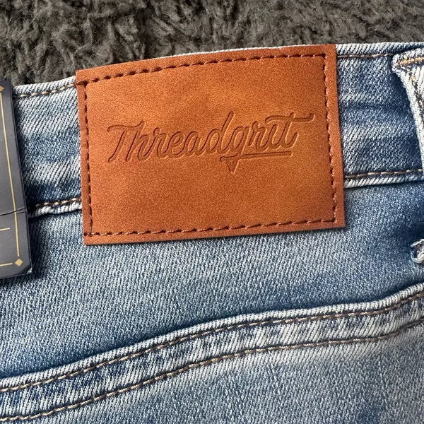 NWT Threadgrit distressed denim jean shorts, women’s size 33 - Image 7