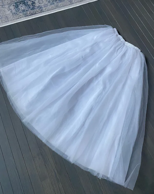 White Tulle Skirt Size Large - Image 4