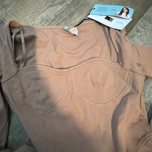 NWT‎ Future Collective medium top Tan - Image 10