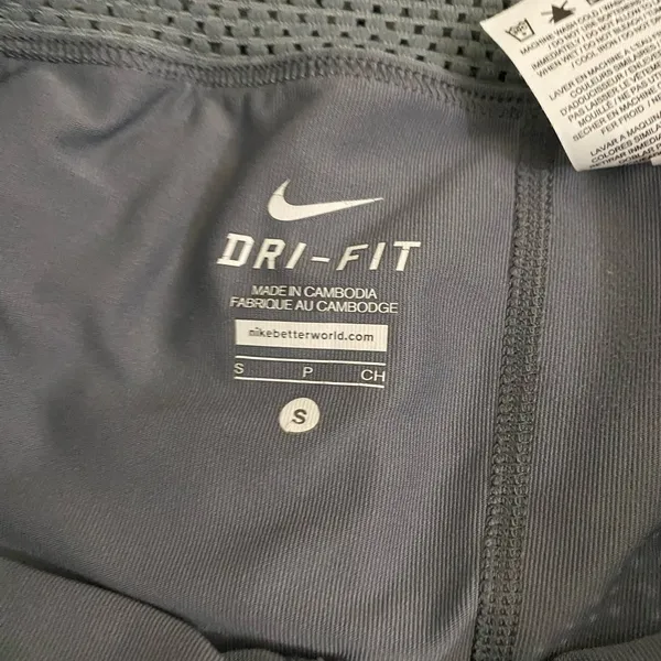 Nike Women's Light Gray Mini Skirt - Image 4