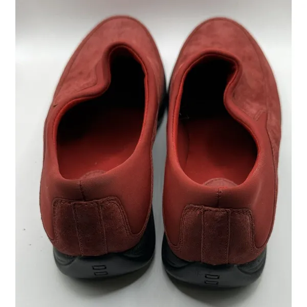 Covington Womens Size 7M Red Suede Leather Slip On Shoes Pre Owned‎ - Image 4