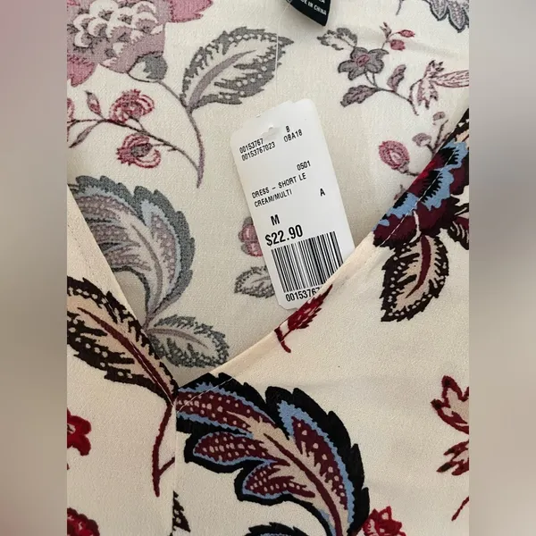 Forever 21 Floral Boho Dress size Medium with bell sleeves - Image 3