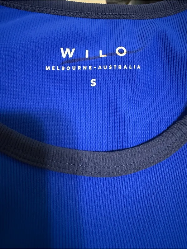 WILO Blue Ribbed Cropped Tank with navy Trim‎ size small Australia activewear - Image 2