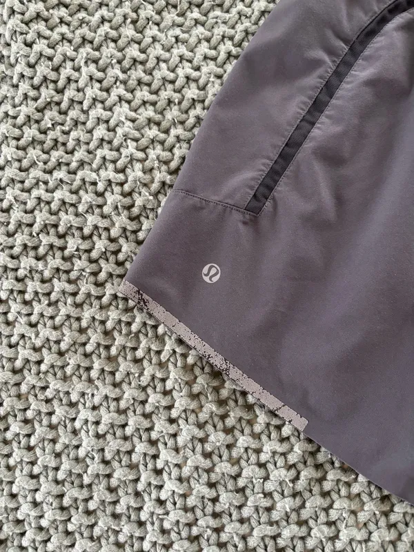 lulu lemon men’s athletic running shorts - Image 3