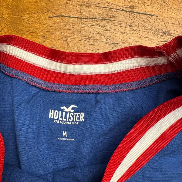 Hollister Blue Cropped T Shirt Ringer Tee Red White Stripes‎ Women's Medium - Image 2