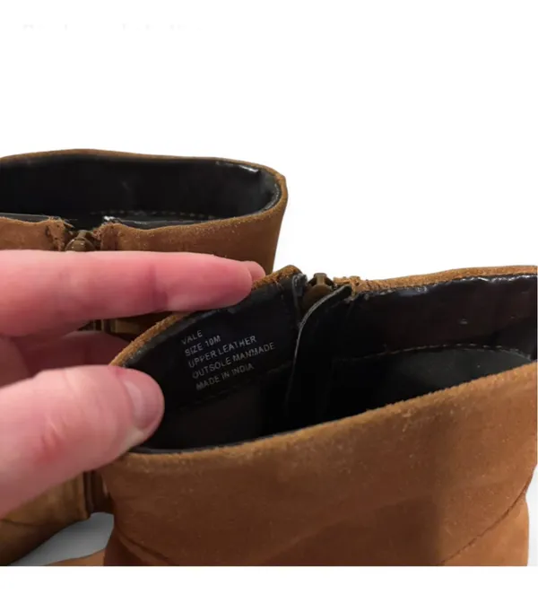 Brown suede ankle boots with a pointed toe Size 10 - Image 4