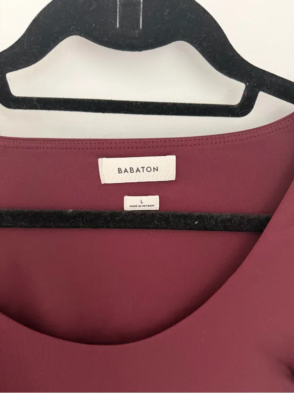 Babaton Contour Scoop Neck Crop Top Berry Wine Long Sleeve- size Large - Image 4