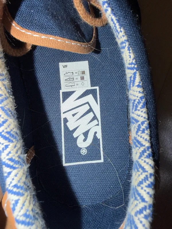 Era 59 Vans - Image 10