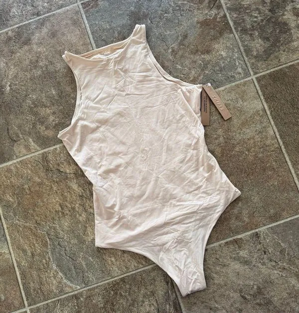 Skims Fits Everybody High Neck Bodysuit Sand Size Small - Image 2