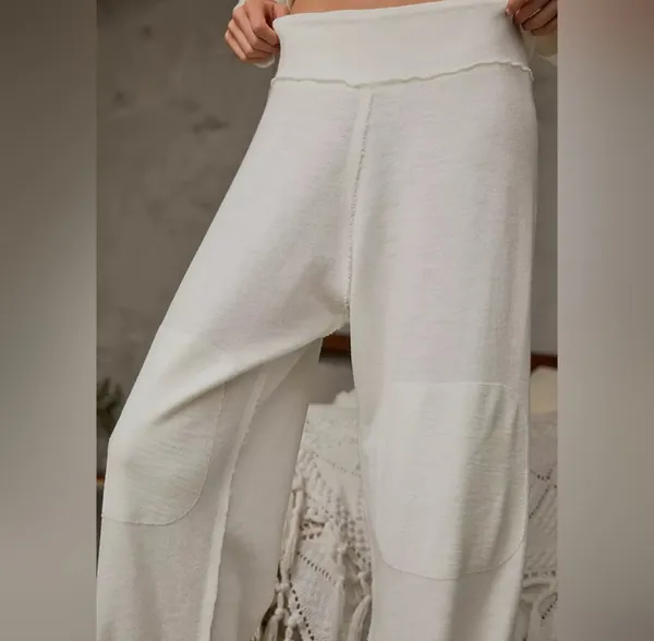 Free People NWT white Organic Cotton Lounge Pants. Size Medium - Image 3