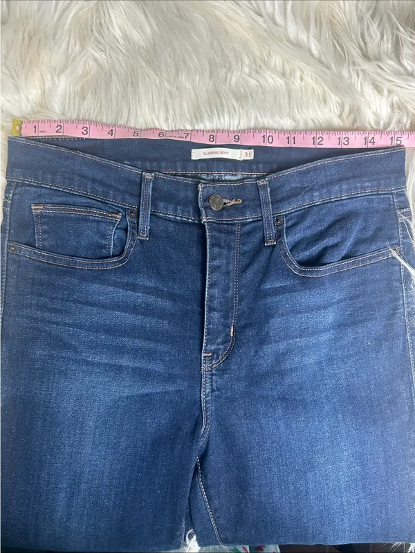 Levi's Jeans Women's Size 31 Slimming Bootcut High Rise Jeans Stretch - Image 9