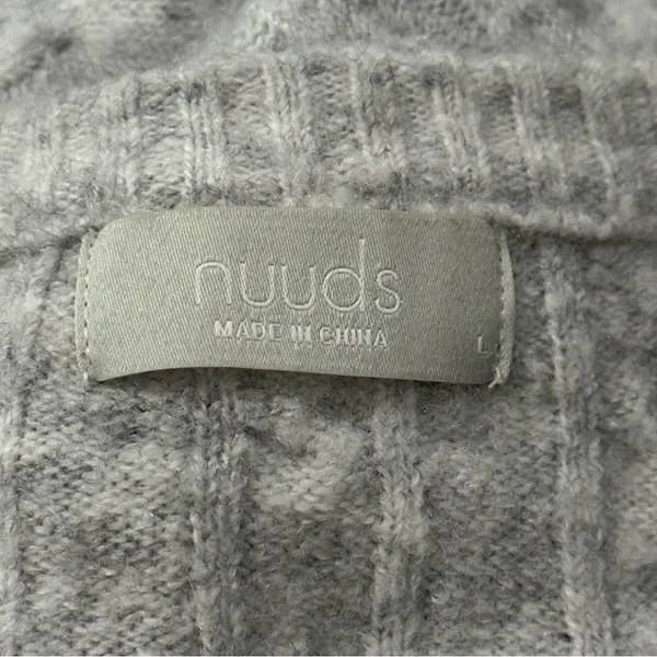 NUUDS Women’s Size L Heather Gray Cozy Knit Oversized Cable Knit Sweater - Image 4
