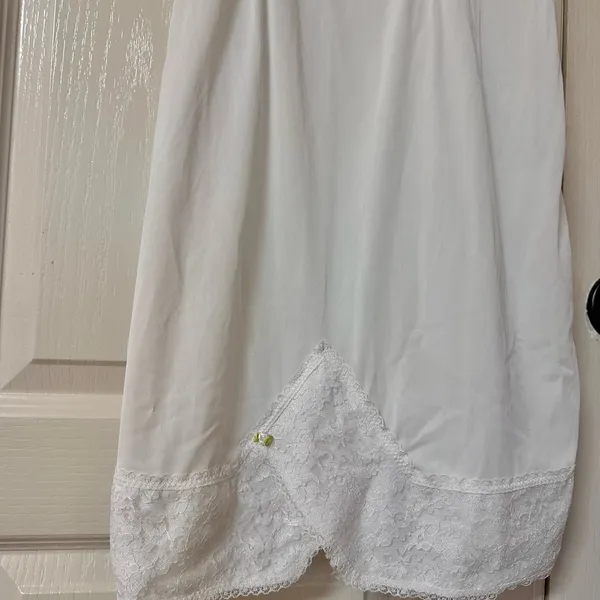 Vintage White Lace Trim dress - Image 2