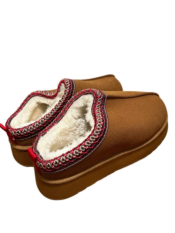 Women’s Size 40 Platform Slippers Suede Fluffy Soft Lined Brown Embroidered Trim - Image 4