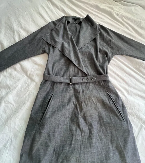 Hugo Boss gray belted waterfall v neck collared trench mid length dress M - Image 10