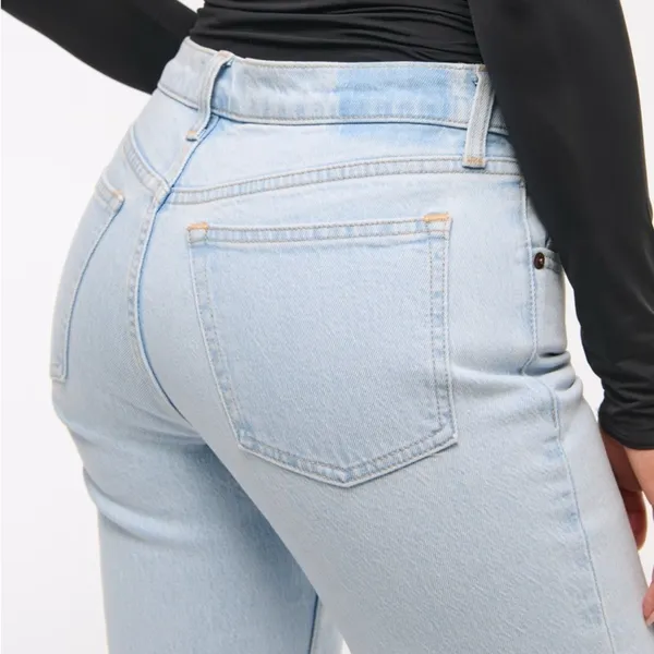 Abercrombie & Fitch Women's Light Wash 90s Midrise Straight Leg Jeans 14s - Image 2