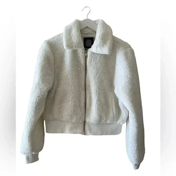 Urban Outfitter Sherpa Fuzzy Zip Up Cropped Ivory Womens Jacket SZ M - Image 2