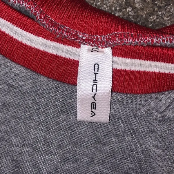 💙 Chicyea Women’s Chicago Bulls grey sweatshirt - Size Small - Image 2