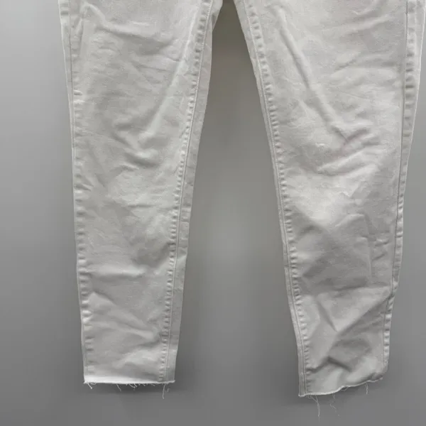 Gap NWT True Skinny Jeans Women’s Size 28 White‎ Denim Mid Rise - Image 3