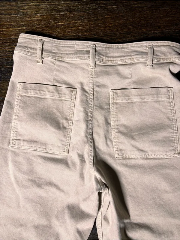 Zara Cream High-Waisted Wide Leg Cropped Jeans Frayed Hem Size 10 - Image 6
