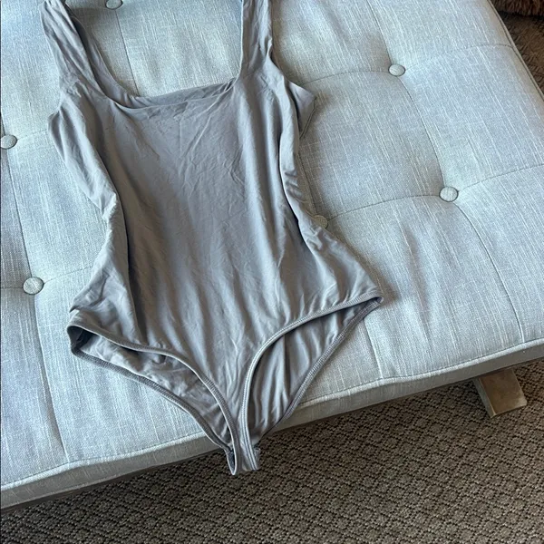 Abercrombie & Fitch Neutral Brown Sleeveless Tank Bodysuit Size Medium - Image 9