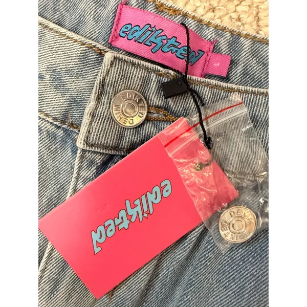 NWT Edikted Raelynn Low Rise Baggy Jeans Light Blue Washed Denim L Grunge Indie - Image 6