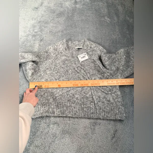 NWT American eagle Gray cropped Sweater bow small - Image 7