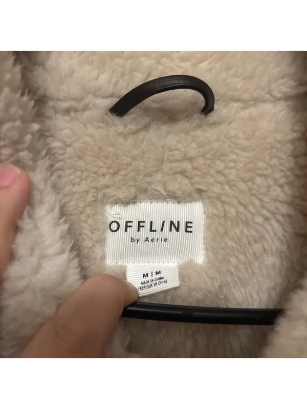 Offline by Aerie Faux Leather Shearling Vest Medium - Image 2