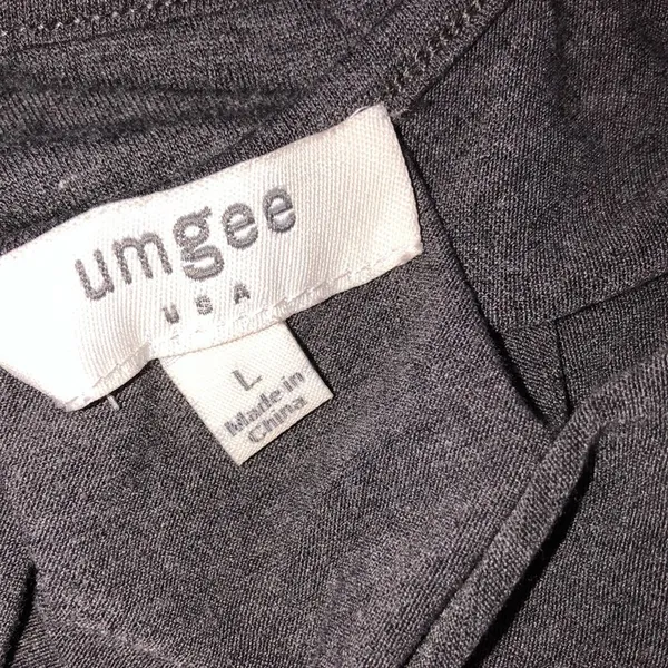 Umgee size large grey cinched cozy jersey top - Image 2