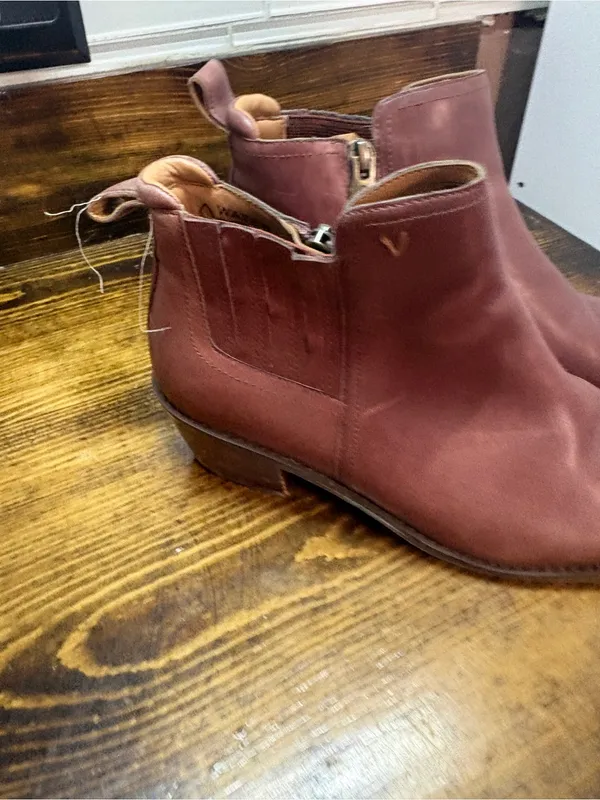 Vionic Brown Waterproof Ankle Boots Size 5 - Image 3