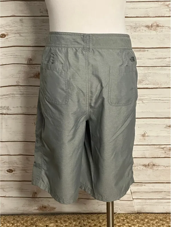 The North Face grey lightweight utility hiking shorts Size 16 gorpcore outdoors - Image 5