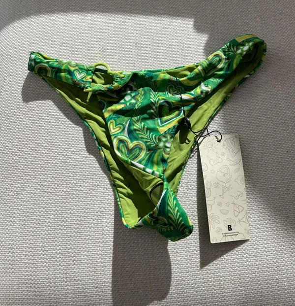 Black Bough Swim Thea Zooted Green Bikini Swim Set - Image 9