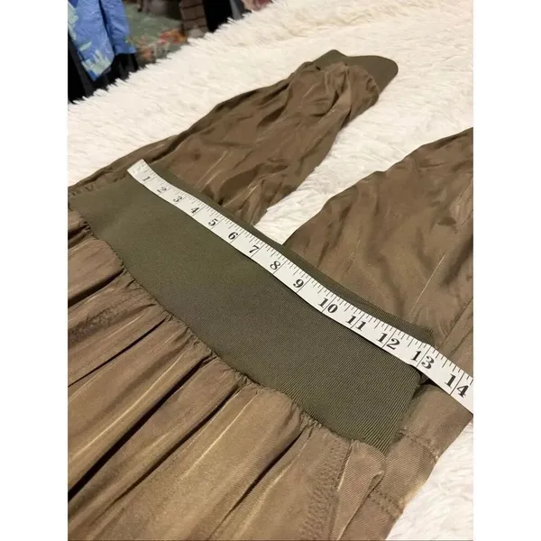 Cinq a Sept Giles Twill Cargo Joggers Cupro in Olive Medium - Image 5