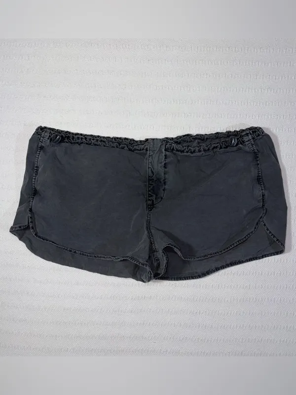 Urban Outfitters Womens Avery Pull On Short Size M Hiking Outdoors Workout - Image 3