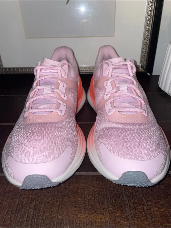 Lululemon Blissfeel Run Pink Athletic Running Sneakers Size 6 Like New - Image 4